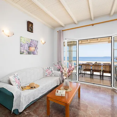 Theodora Villa *